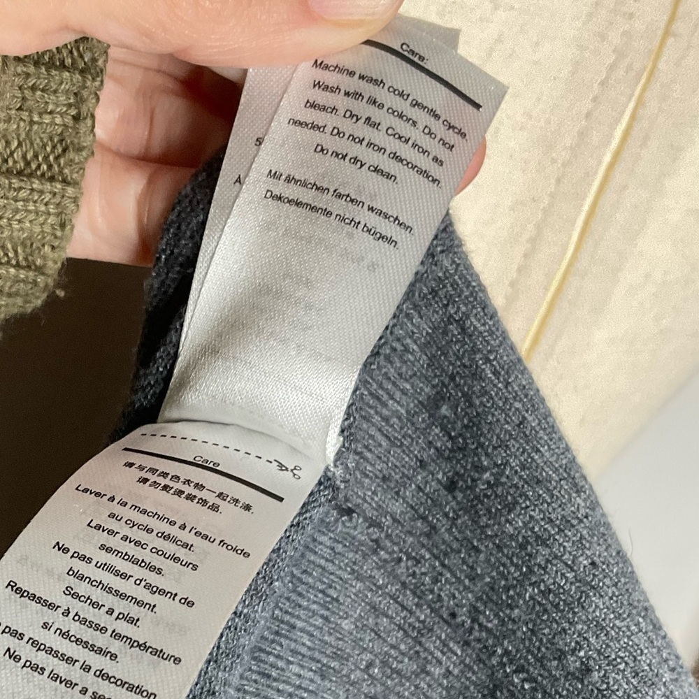 Smartwool Grey Round Neck Split Hem Pullover Knit… - image 6